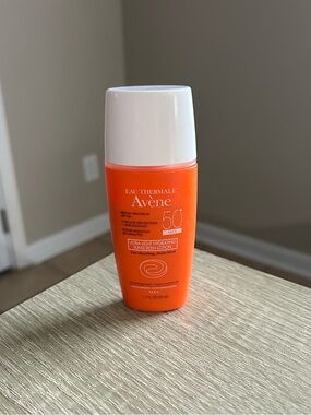 NEW … AVENE “SPF 50” Ultra-Light Hydrating Sunscreen Lotion